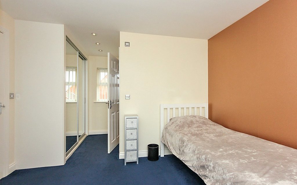 4 Bedroom house for sale in Crossways, Sittingbourne, ME10 Quealy & Co