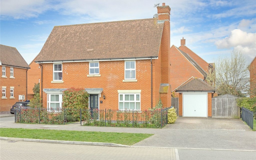 4 Bedroom house for sale in Crossways, Sittingbourne, ME10 Quealy & Co