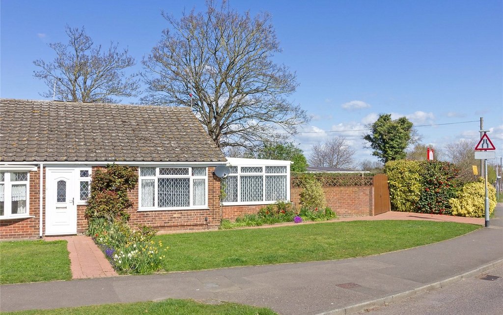 2 Bedroom bungalow,garage for sale in Stanhope Avenue, Sittingbourne