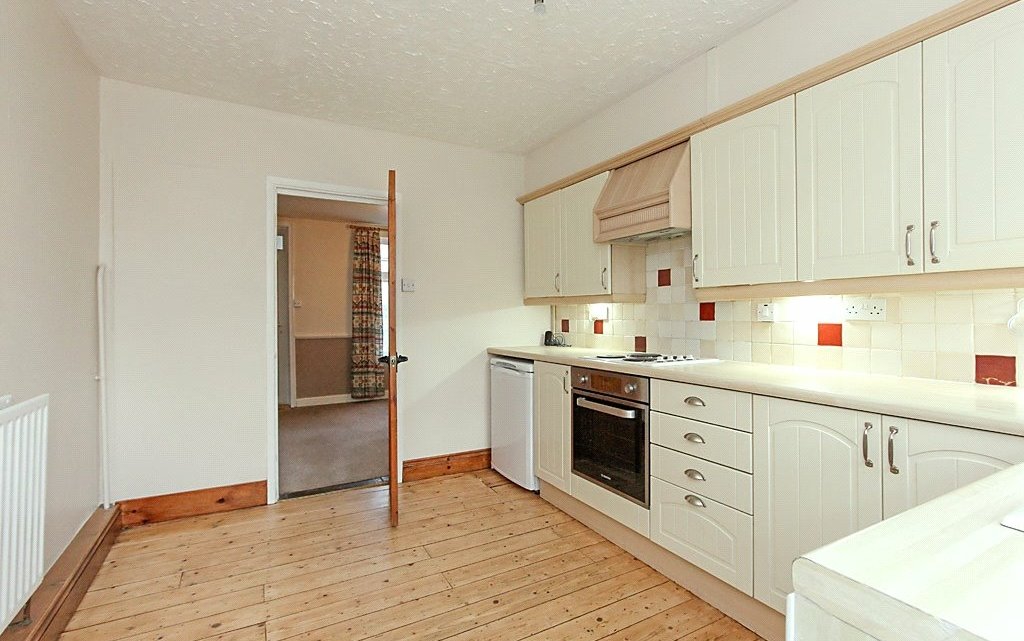 2 Bedroom house to rent in Essex Road, Halling, Kent, ME2 Quealy & Co