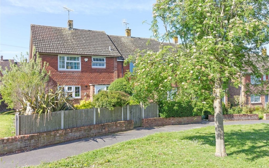 3 Bedroom house for sale in Bramley Close, Newington, Sittingbourne