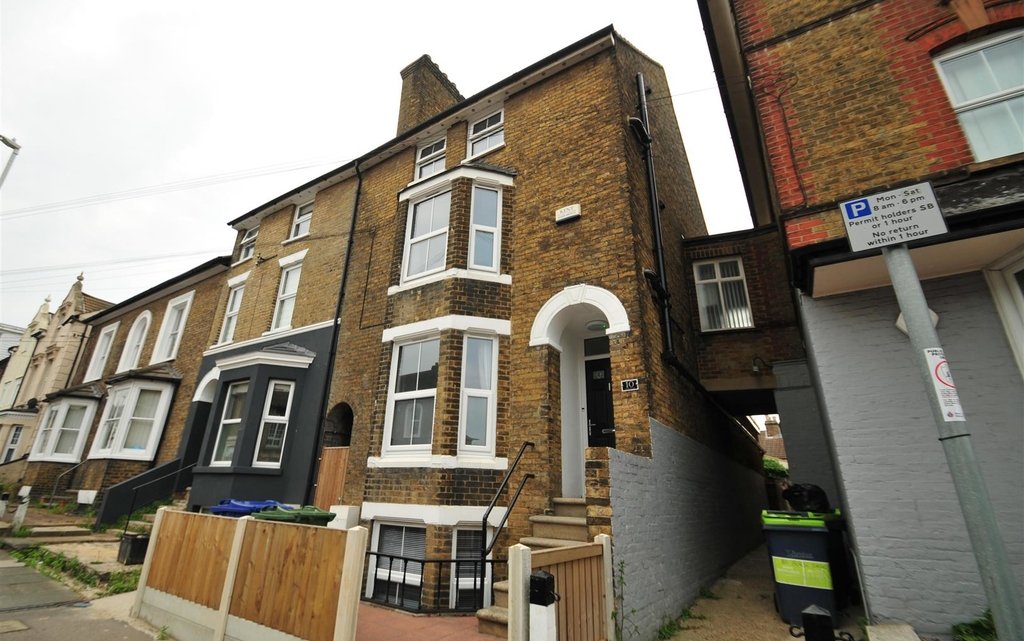 1 Bedroom flat/apartment to rent in Park Road, Sittingbourne, Kent