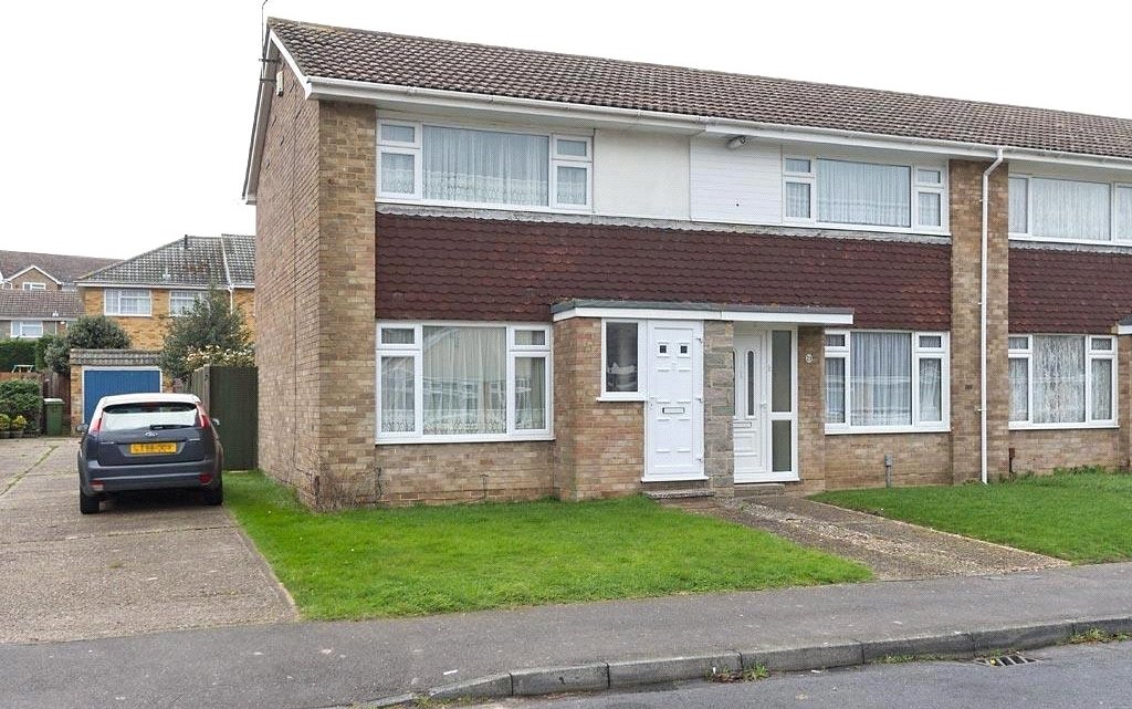 2 Bedroom house for sale in Sandford Road, Sittingbourne, Kent, ME10