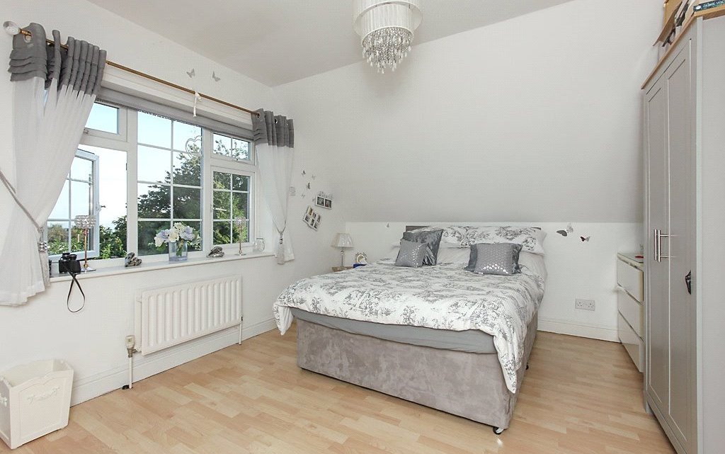 4 Bedroom house for sale in Bell Farm Lane, Minster on Sea, Sheerness