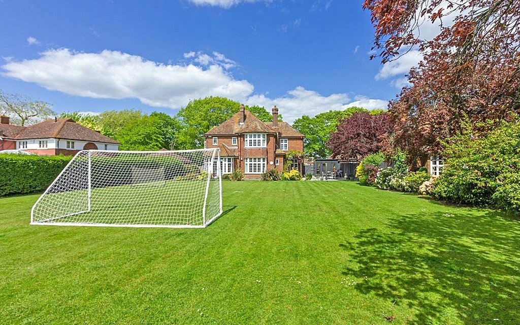 4 Bedroom house for sale in Canterbury Road, Bapchild, Sittingbourne