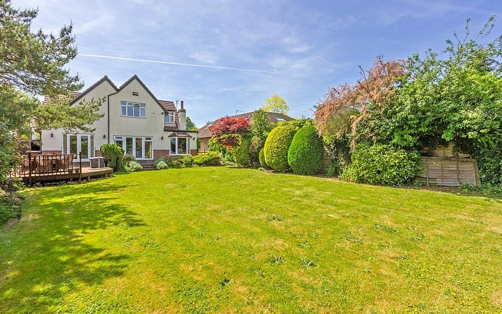 4 Bedroom house for sale in Park Avenue, Sittingbourne, ME10 Quealy & Co