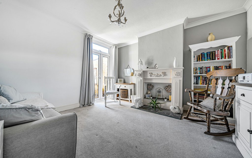 4 Bedroom house for sale in Highsted Road, Sittingbourne, Kent, ME10 Quealy & Co