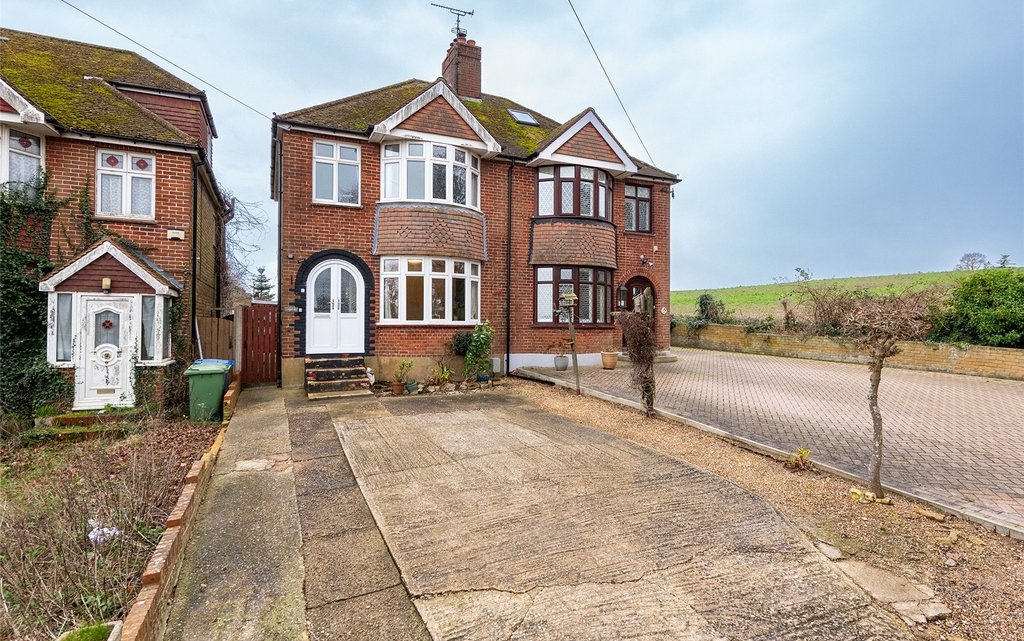 3 Bedroom house for sale in Keycol Hill, Bobbing, Sittingbourne, Kent