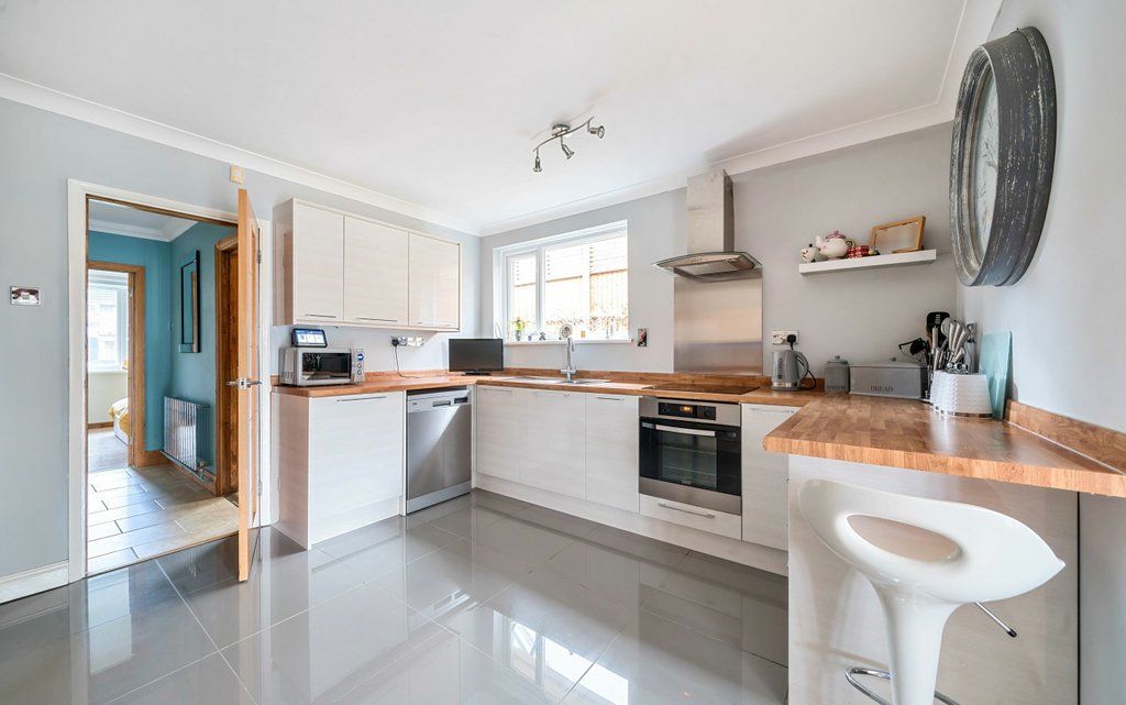 3 Bedroom bungalow for sale in Dargets Road, Chatham, Kent, ME5