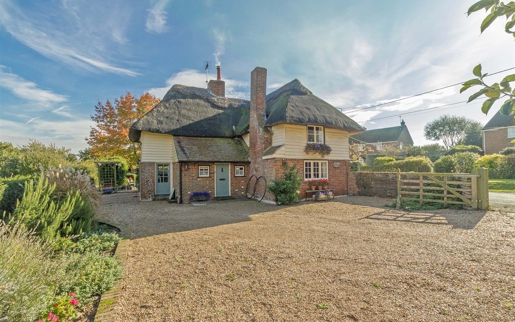 3 Bedroom house for sale in Kingsdown, Sittingbourne, Kent, ME9