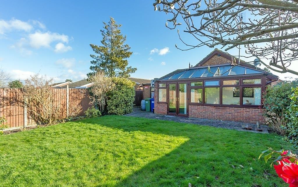 2 Bedroom bungalow for sale in Blandford Gardens, Sittingbourne, Kent
