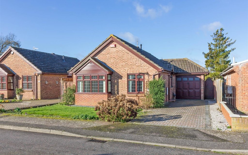 2 Bedroom bungalow for sale in Blandford Gardens, Sittingbourne, Kent, ME10 Quealy & Co