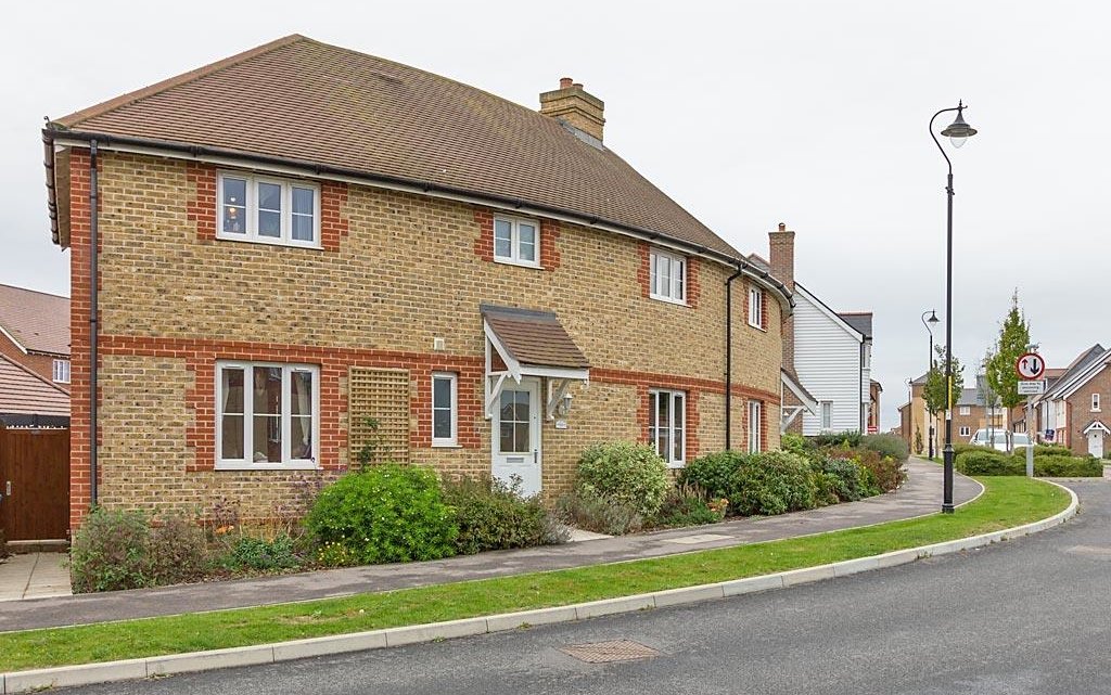 3 Bedroom house for sale in Holly Blue Drive, Iwade, Sittingbourne