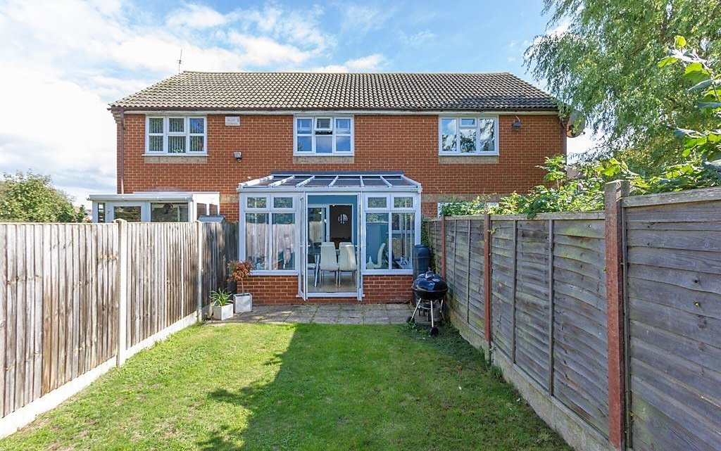 2 Bedroom house for sale in Beauvoir Drive, Kemsley, Sittingbourne