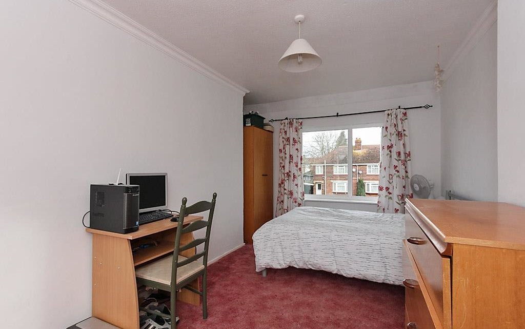 2 Bedroom house for sale in Orchard Place, Sittingbourne, Kent, ME10