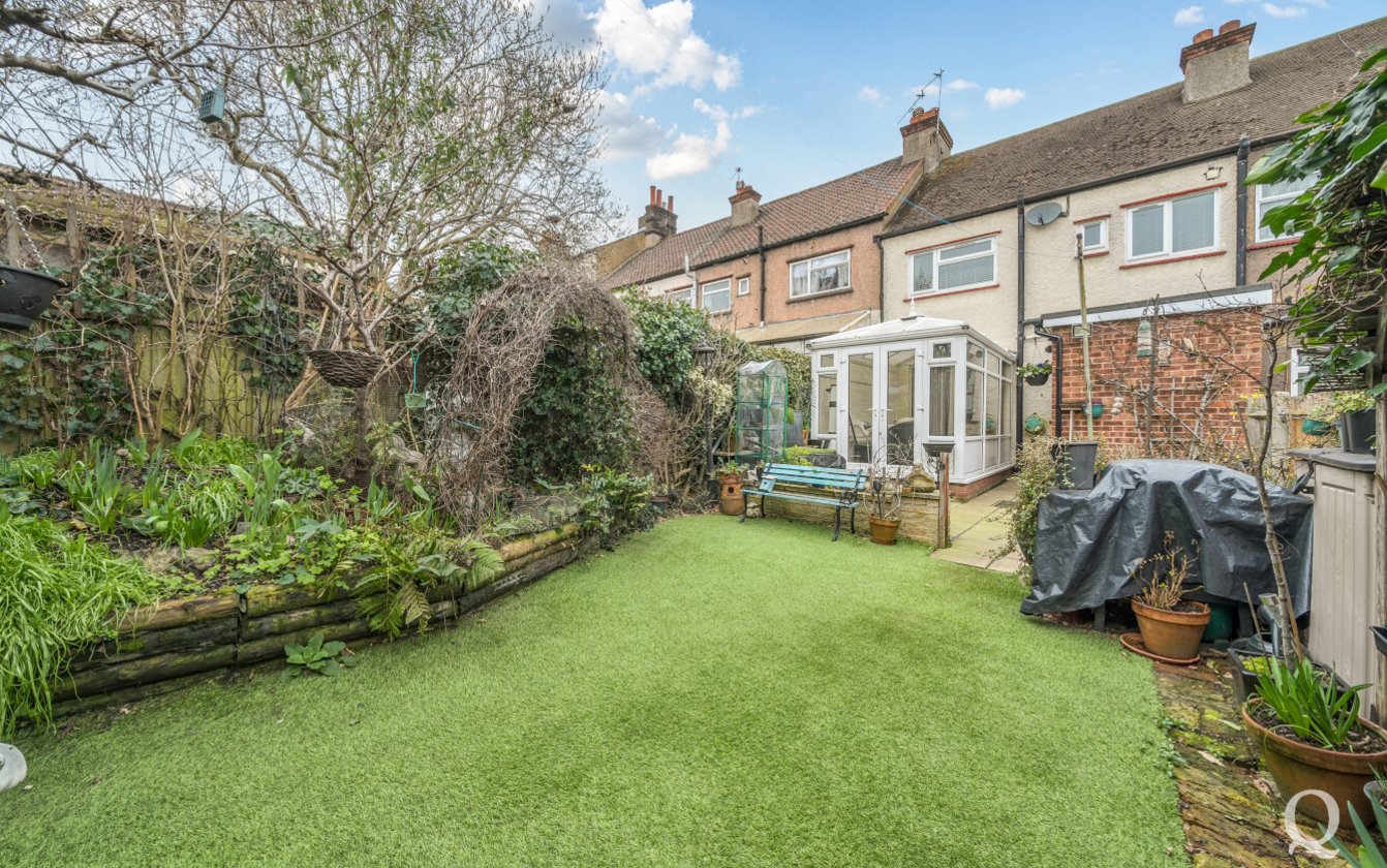 Park Avenue, Northfleet, Gravesend, Kent, DA11, 10012, image-20 - Quealy & Co