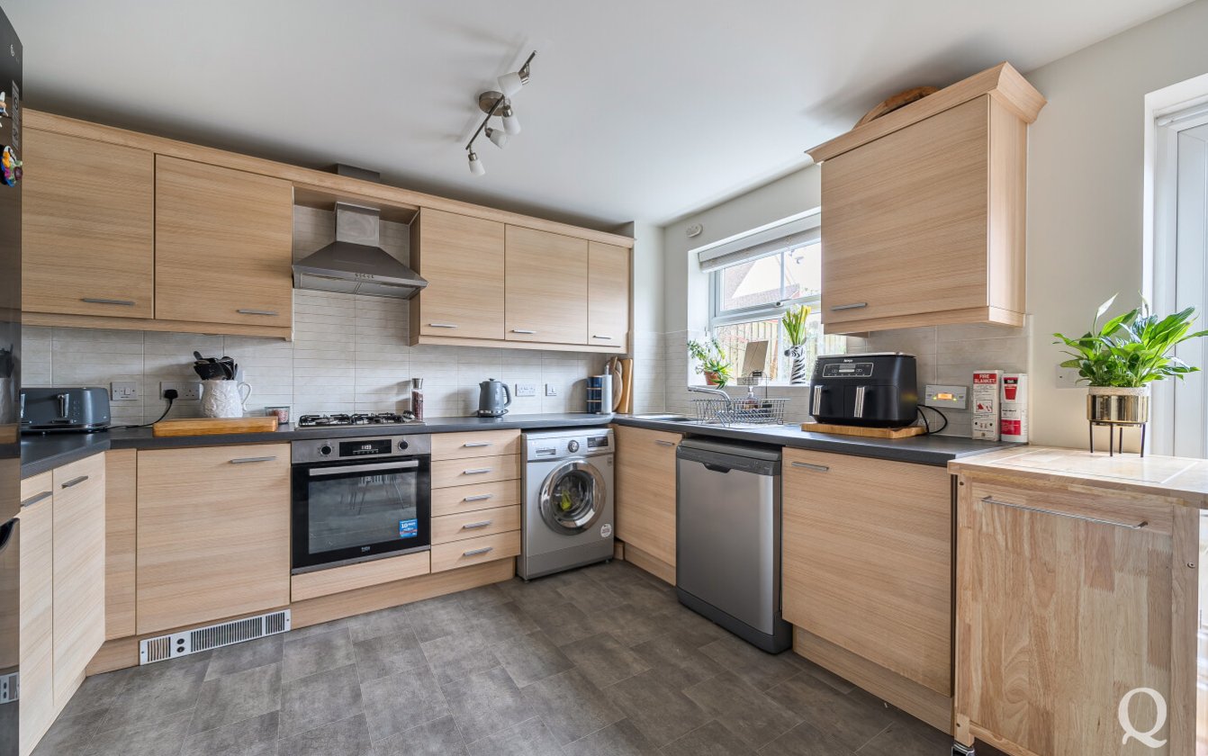 Crocus Drive, Sittingbourne, Kent, ME10, 10075, image-2 - Quealy & Co