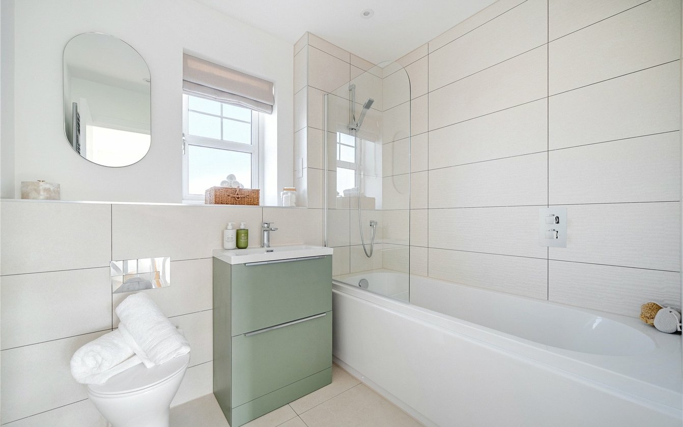 High Street, Newington, Sittingbourne, Kent, ME9, 10320, image-9 - Quealy & Co