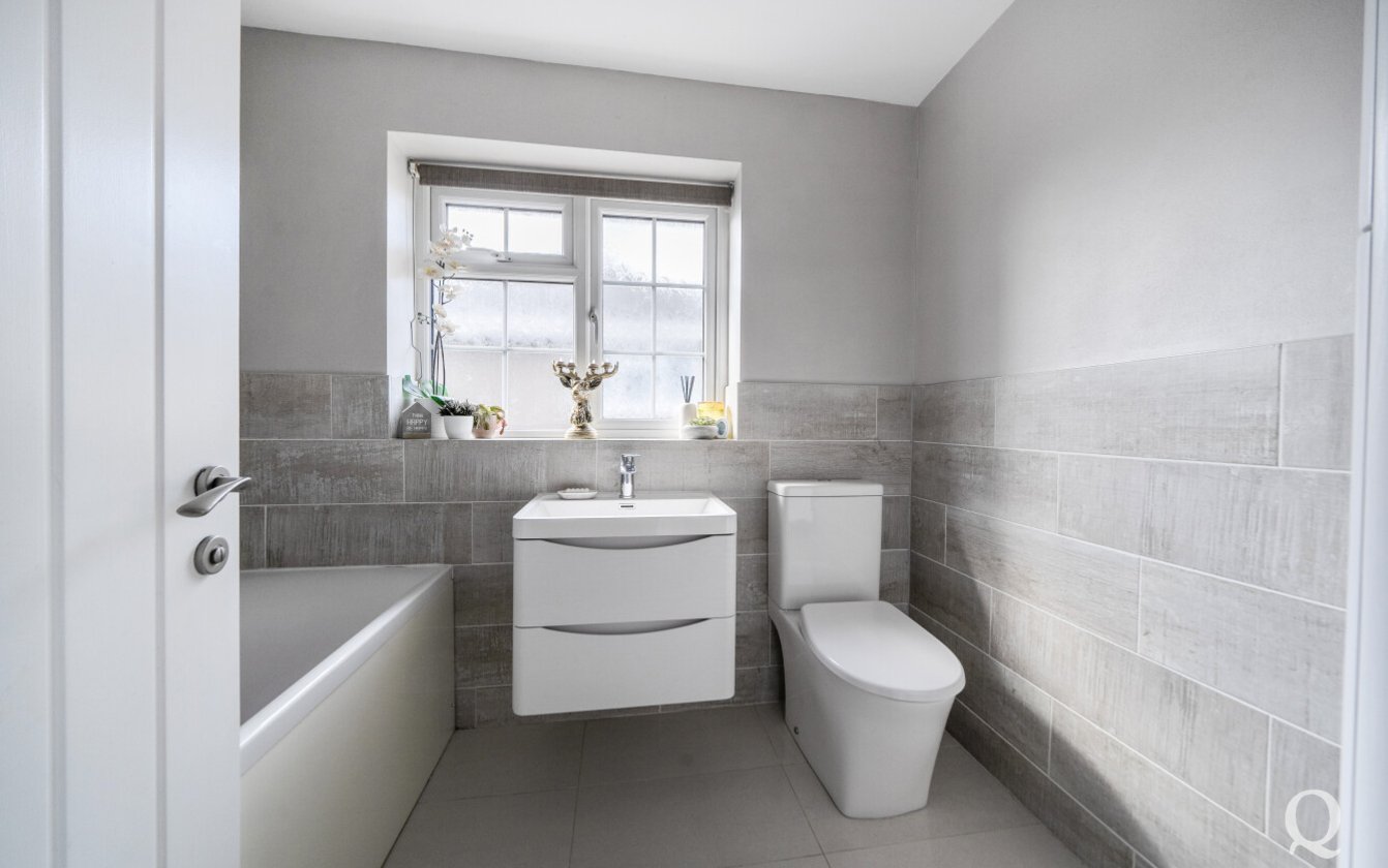 Woodcourt Close, Sittingbourne, Kent, ME10, 10344, image-20 - Quealy & Co