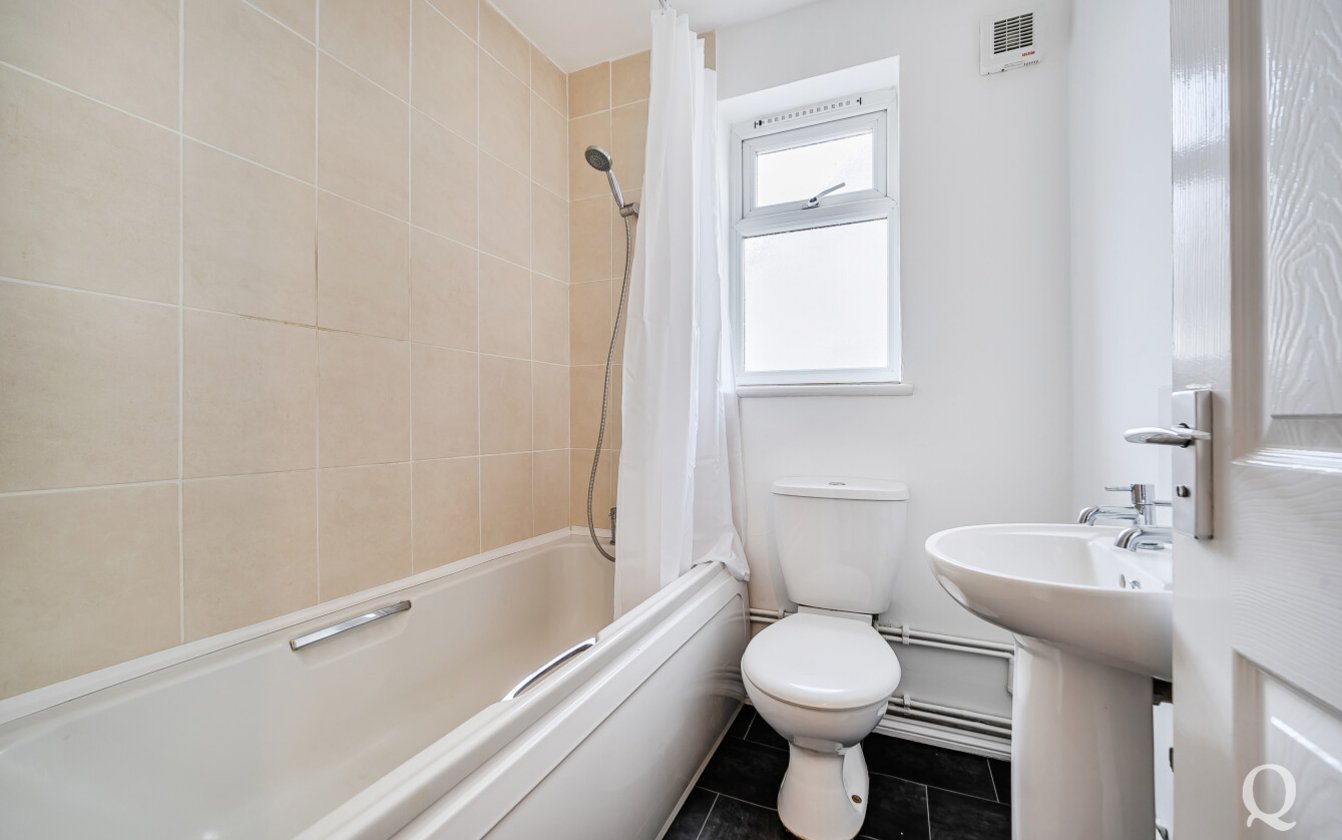 Station Road, Rainham, Gillingham, Kent, ME8, 10382, image-11 - Quealy & Co