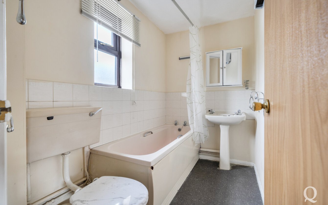 Merleburgh Drive, Kemsley, Sittingbourne, Kent, ME10, 10444, image-7 - Quealy & Co
