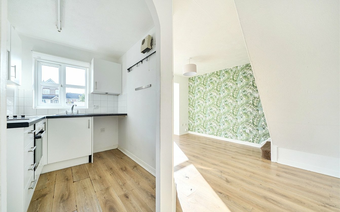 Yeates Drive, Kemsley, Sittingbourne, Kent, ME10, 10446, image-7 - Quealy & Co