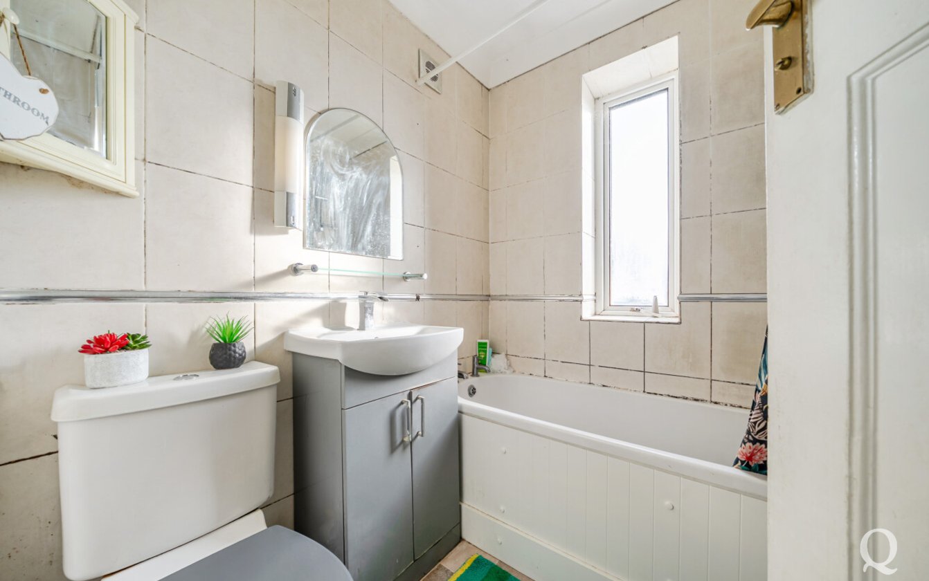 Eastwood Road, Sittingbourne, Kent, ME10, 10468, image-16 - Quealy & Co