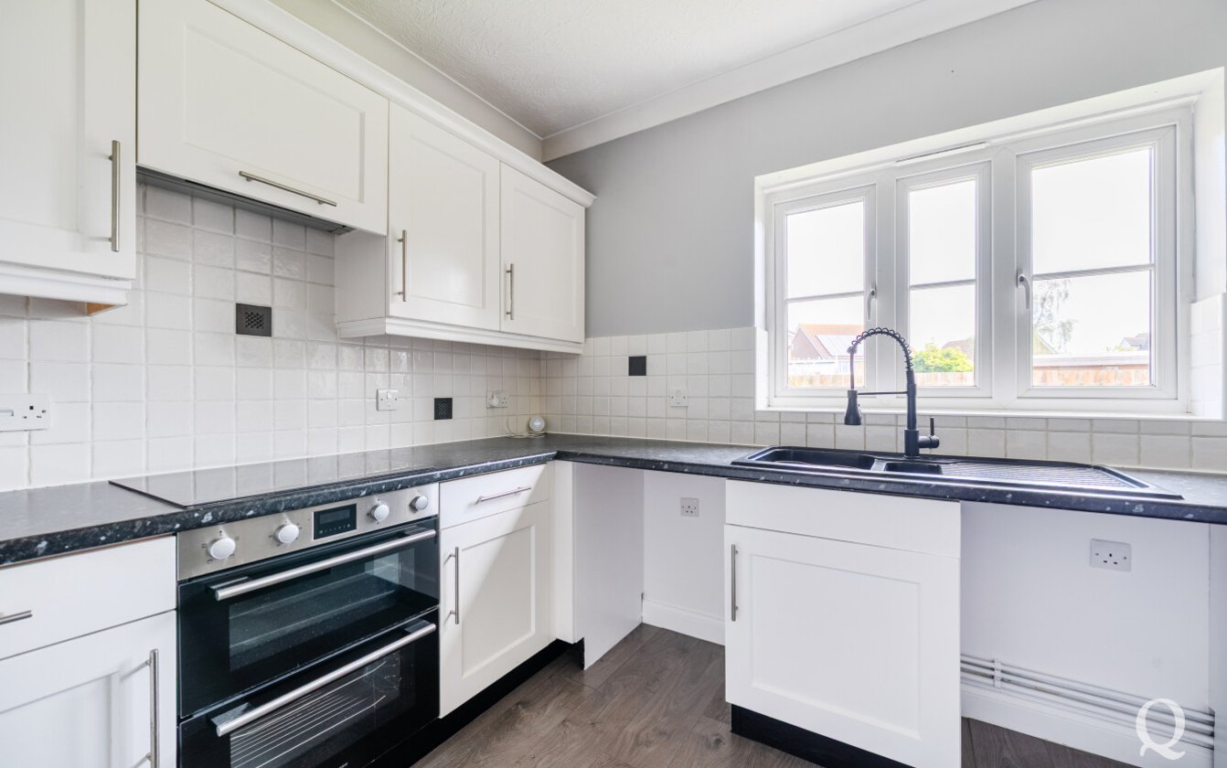 Sharfleet Crescent, Iwade, Sittingbourne, Kent, ME9, 10590, image-4 - Quealy & Co