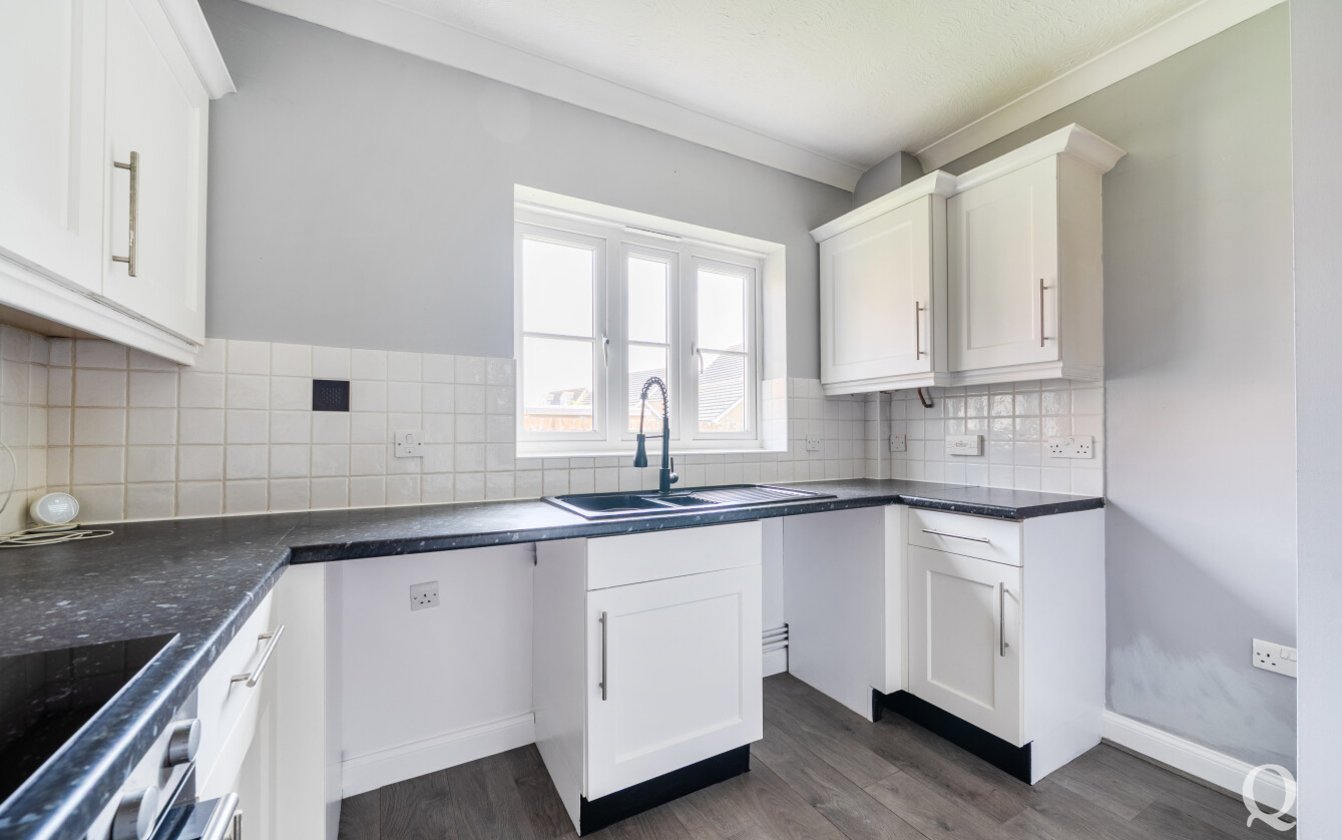 Sharfleet Crescent, Iwade, Sittingbourne, Kent, ME9, 10590, image-9 - Quealy & Co