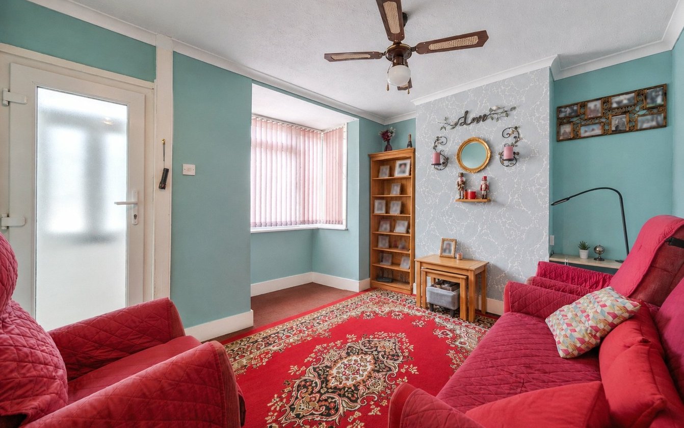 Nelson Road, Gillingham, Kent, ME7, 10597, image-2 - Quealy & Co