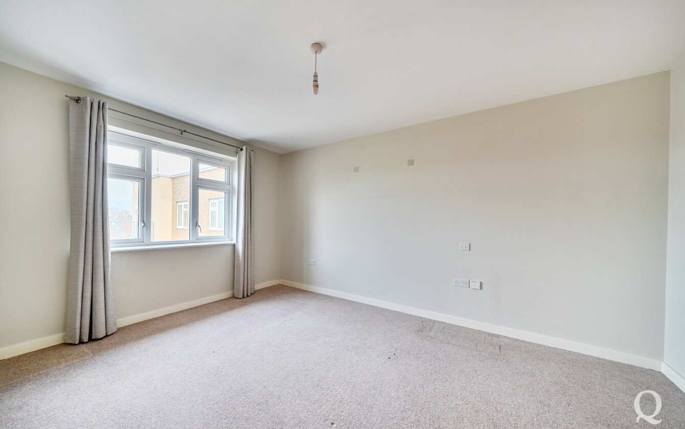 North Street, Milton Regis, Sittingbourne, Kent, ME10, 10604, image-11 - Quealy & Co