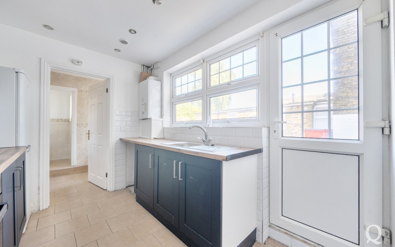 Park Road, Sittingbourne, Kent, ME10, 10643, image-15 - Quealy & Co