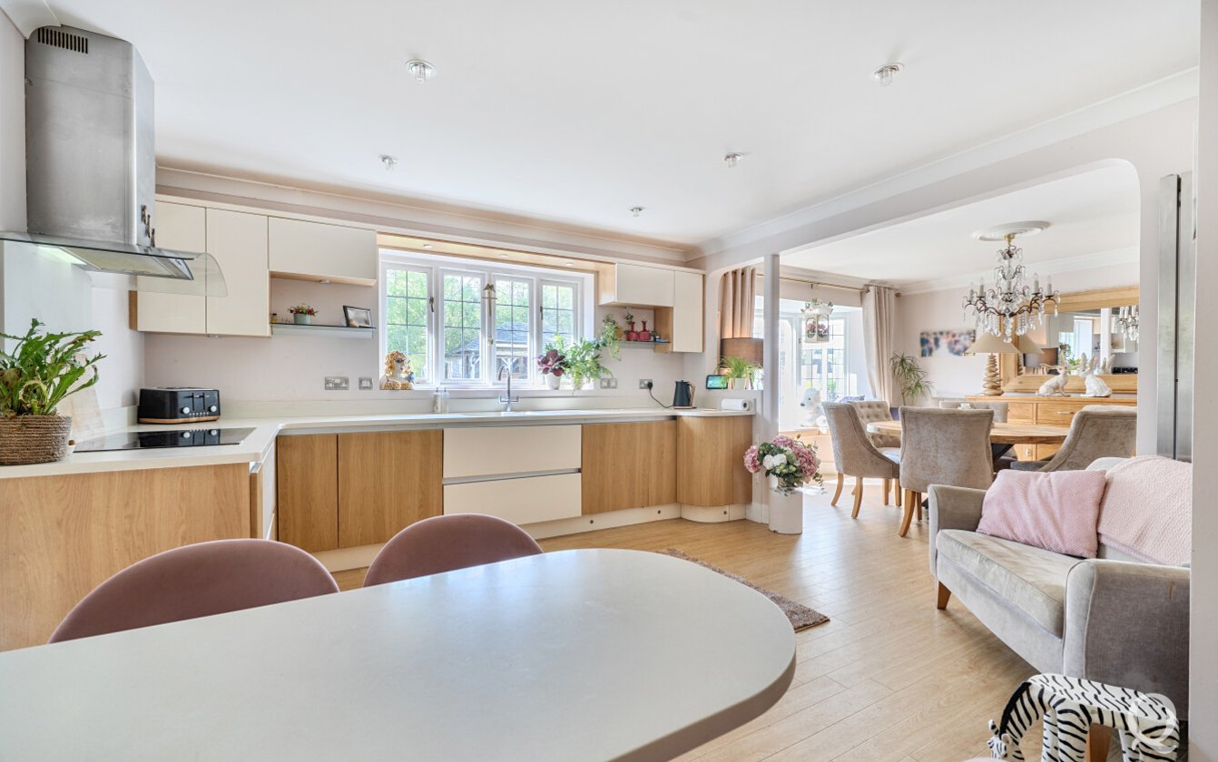 Brownings Orchard, Rodmersham, Sittingbourne, Kent, ME9, 10700, image-2 - Quealy & Co