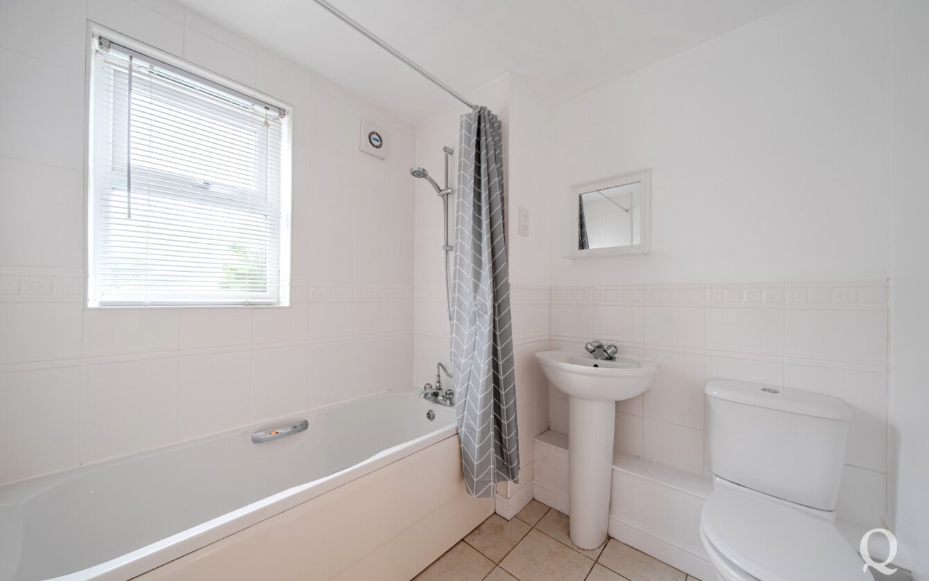 Amethyst Drive, Sittingbourne, Kent, ME10, 10703, image-7 - Quealy & Co