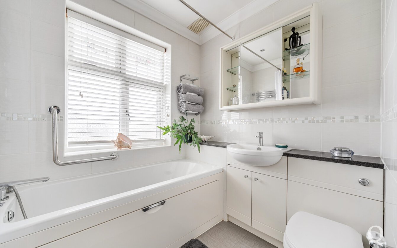 Canterbury Road, Sittingbourne, Kent, ME10, 10733, image-17 - Quealy & Co