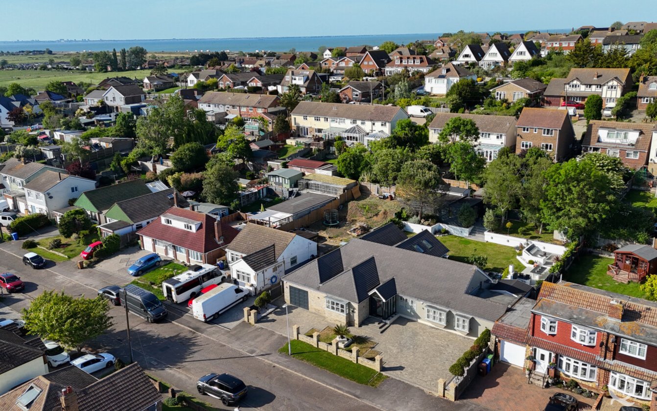 The Glen, Minster on Sea, Sheerness, Kent, ME12, 10832, image-57 - Quealy & Co