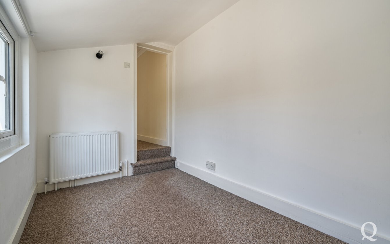 Station Road, Rainham, Gillingham, Kent, ME8, 11016, image-14 - Quealy & Co