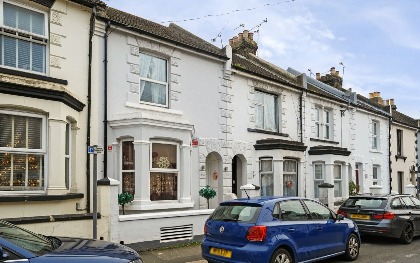 Gordon Road, Gillingham, Kent, ME7, 11157, image-1 - Quealy & Co