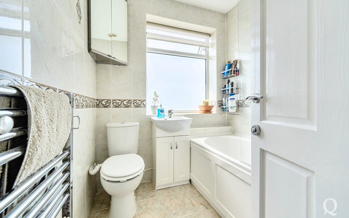Beechwood Avenue, Milton Regis, Sittingbourne, Kent, ME10, 11180, image-20 - Quealy & Co