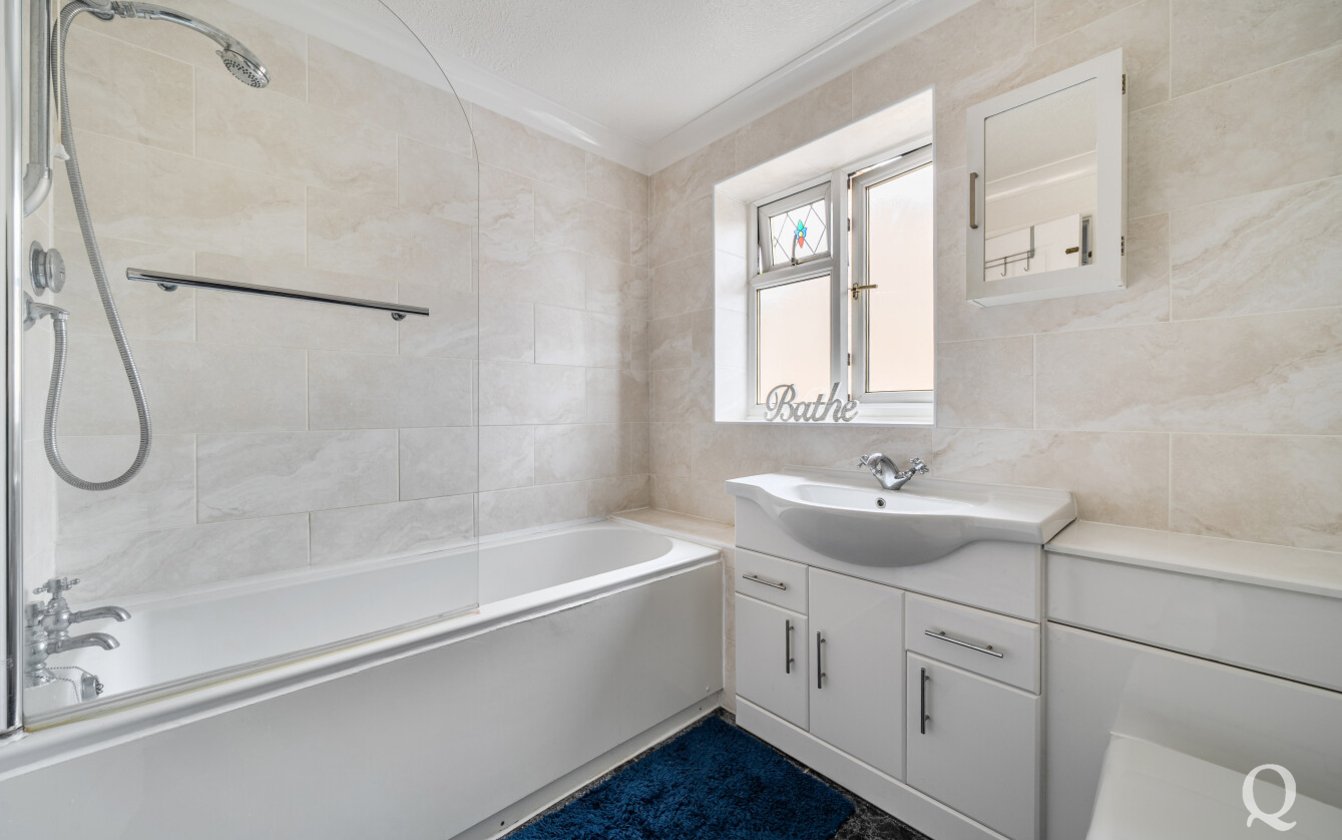 Pavilion Drive, Kemsley, Sittingbourne, Kent, ME10, 11215, image-6 - Quealy & Co