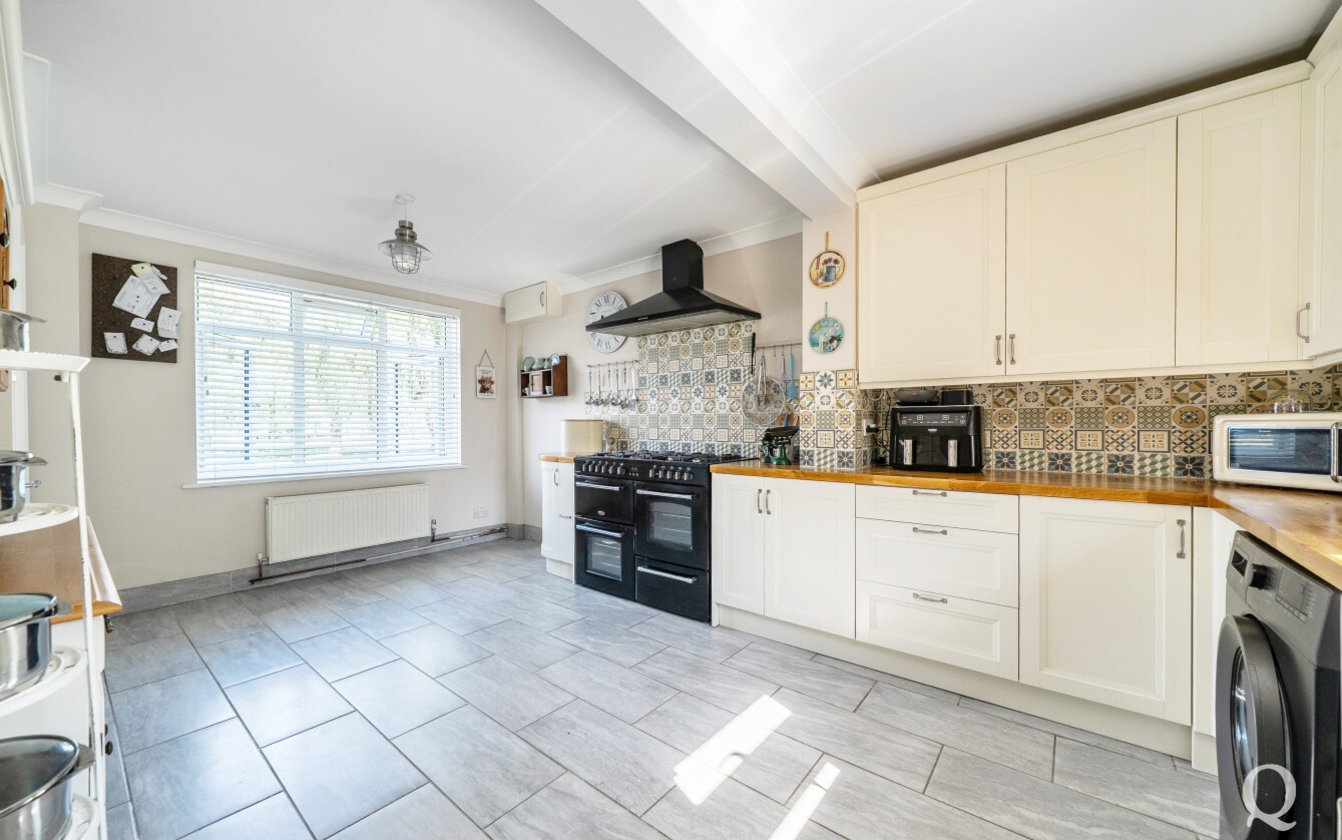Grovehurst Avenue, Kemsley, Sittingbourne, Kent, ME10, 11226, image-11 - Quealy & Co