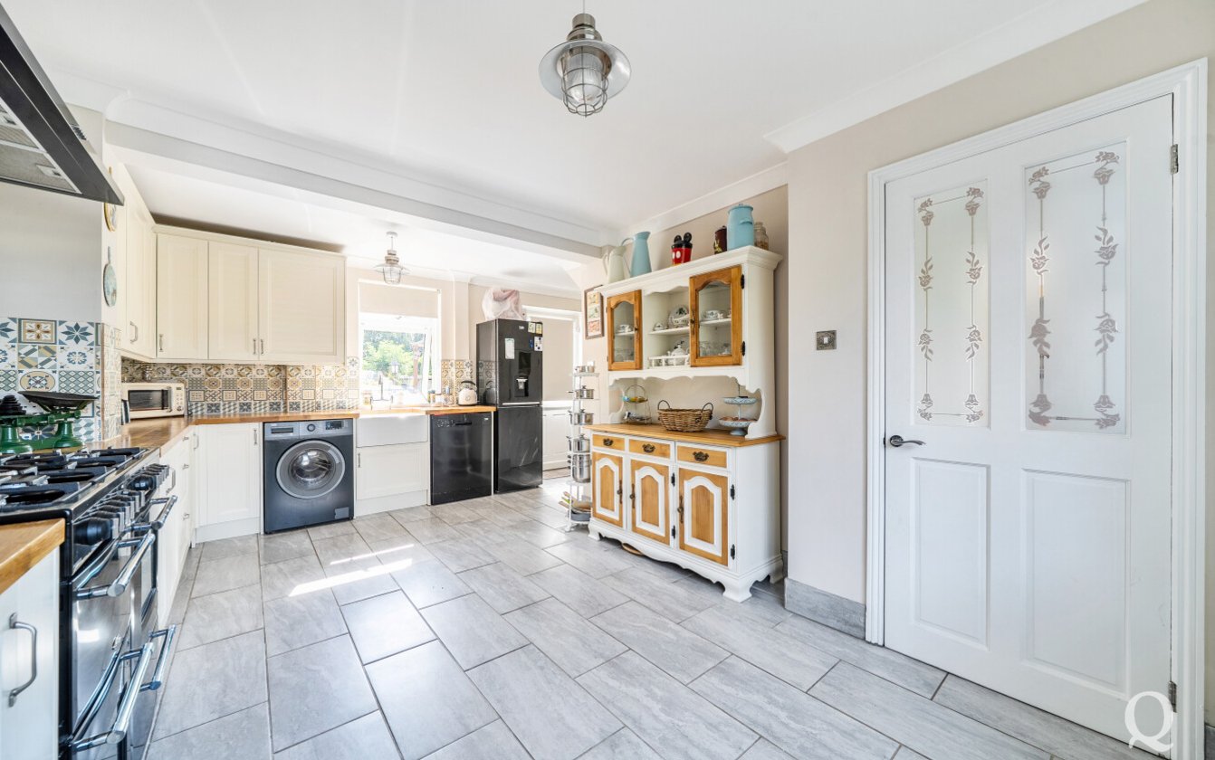 Grovehurst Avenue, Kemsley, Sittingbourne, Kent, ME10, 11226, image-13 - Quealy & Co