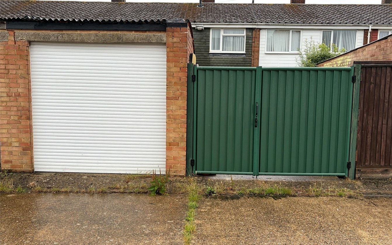 Hunstanton Close, Rainham, Gillingham, Kent, ME8, 11317, image-16 - Quealy & Co