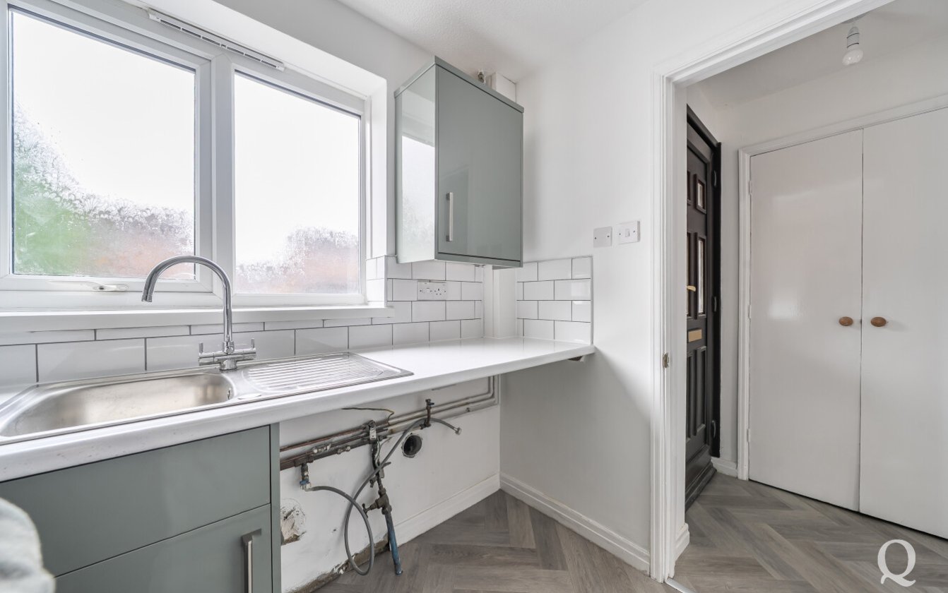 Clerke Drive, Kemsley, Sittingbourne, Kent, ME10, 11321, image-11 - Quealy & Co