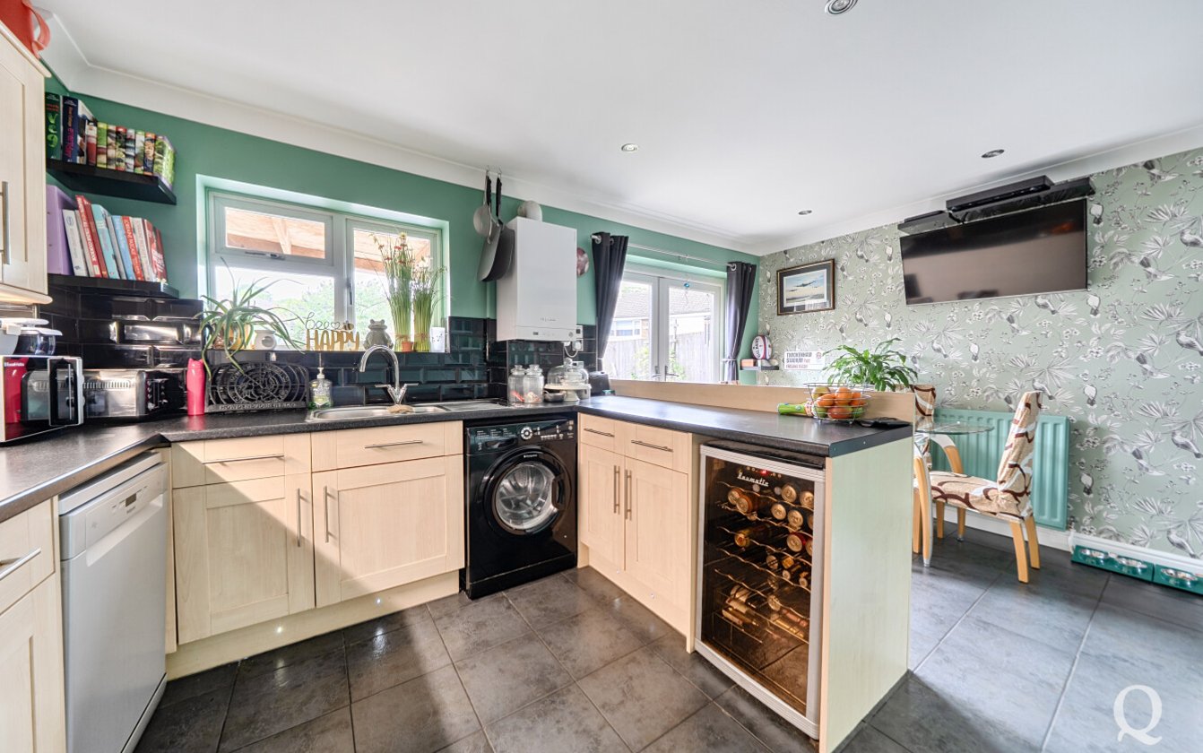 Larchwood Close, Boxley, Kent, ME5, 11325, image-3 - Quealy & Co