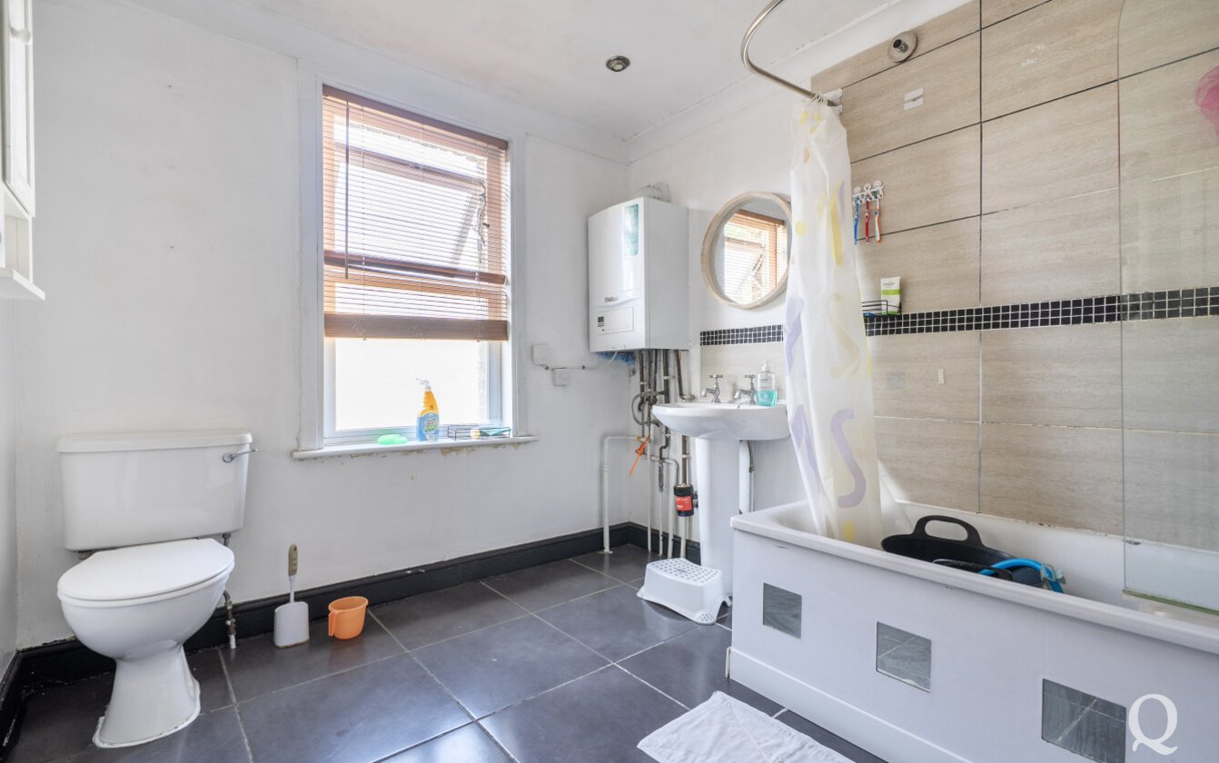 Lumsden Terrace, Chatham, Kent, ME4, 11462, image-14 - Quealy & Co