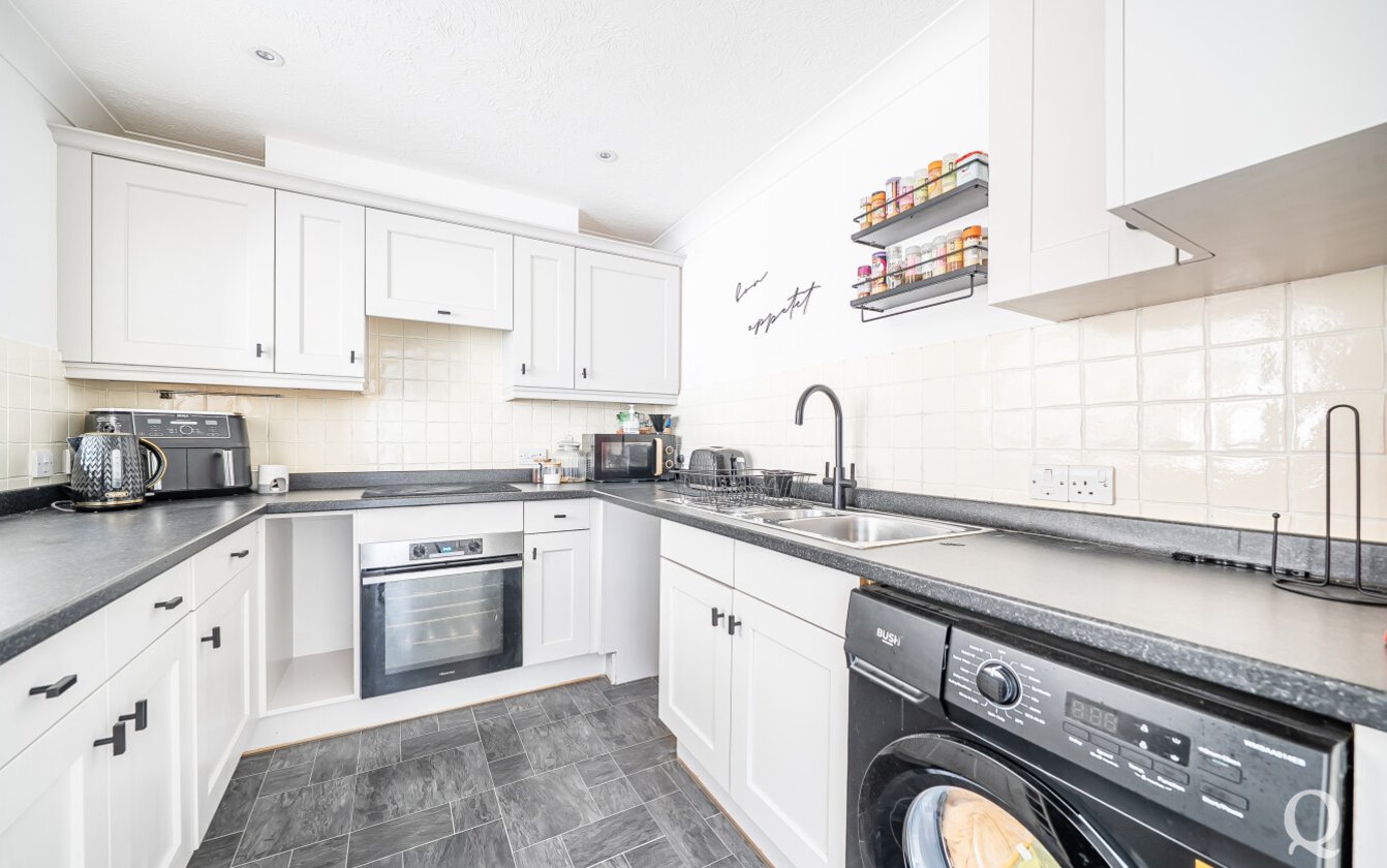 Mansfield Drive, Iwade, Sittingbourne, Kent, ME9, 17537, image-9 - Quealy & Co