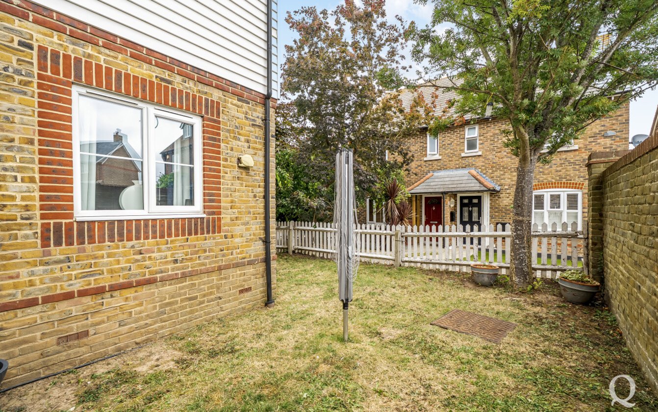 Mansfield Drive, Iwade, Sittingbourne, Kent, ME9, 17537, image-2 - Quealy & Co