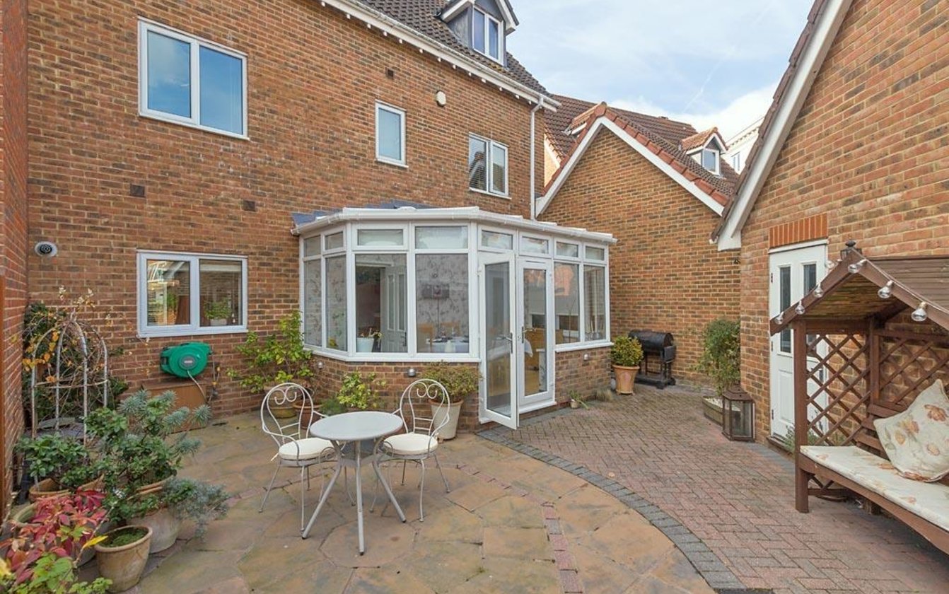 Emerald Crescent, Sittingbourne, ME10, 2200, image-5 - Quealy & Co