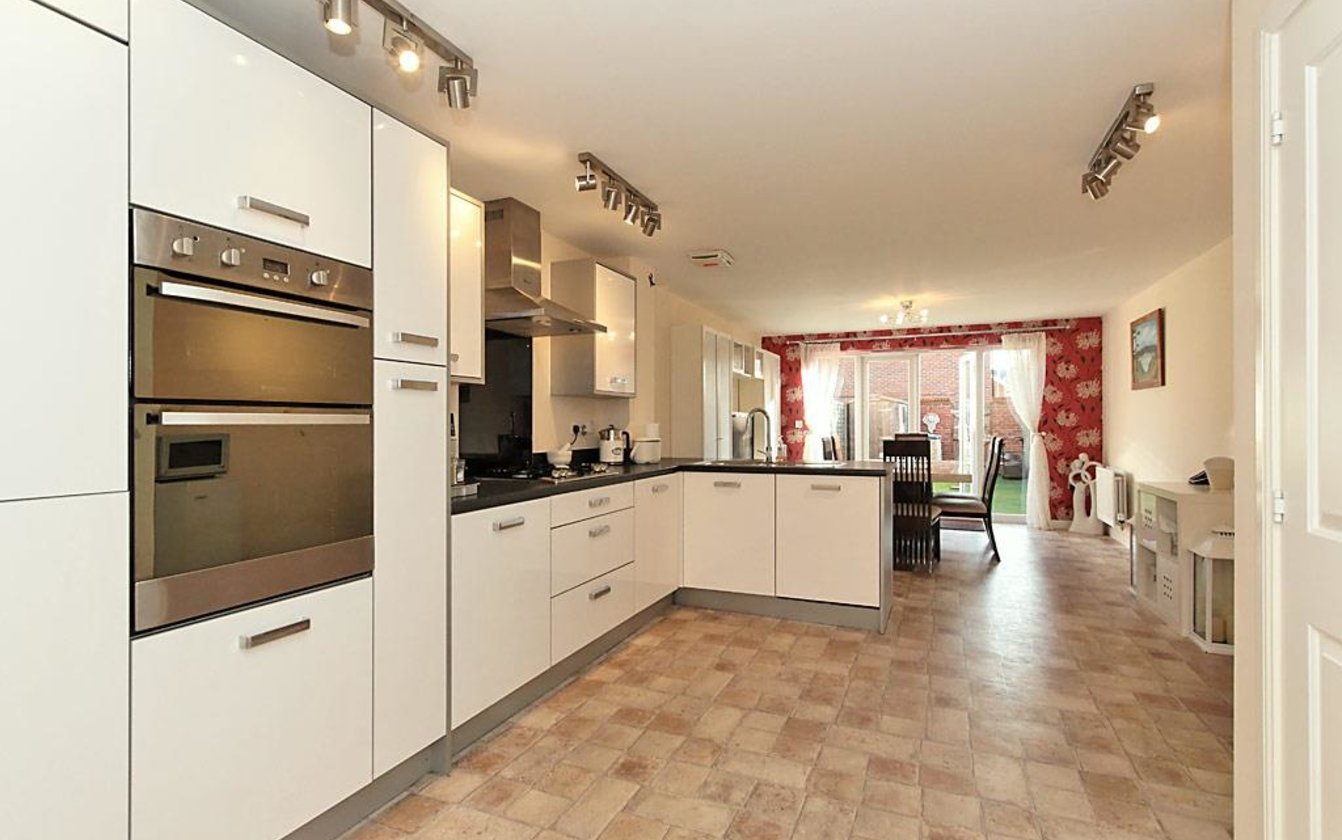 Easton Drive, Sittingbourne, ME10, 2441, image-2 - Quealy & Co